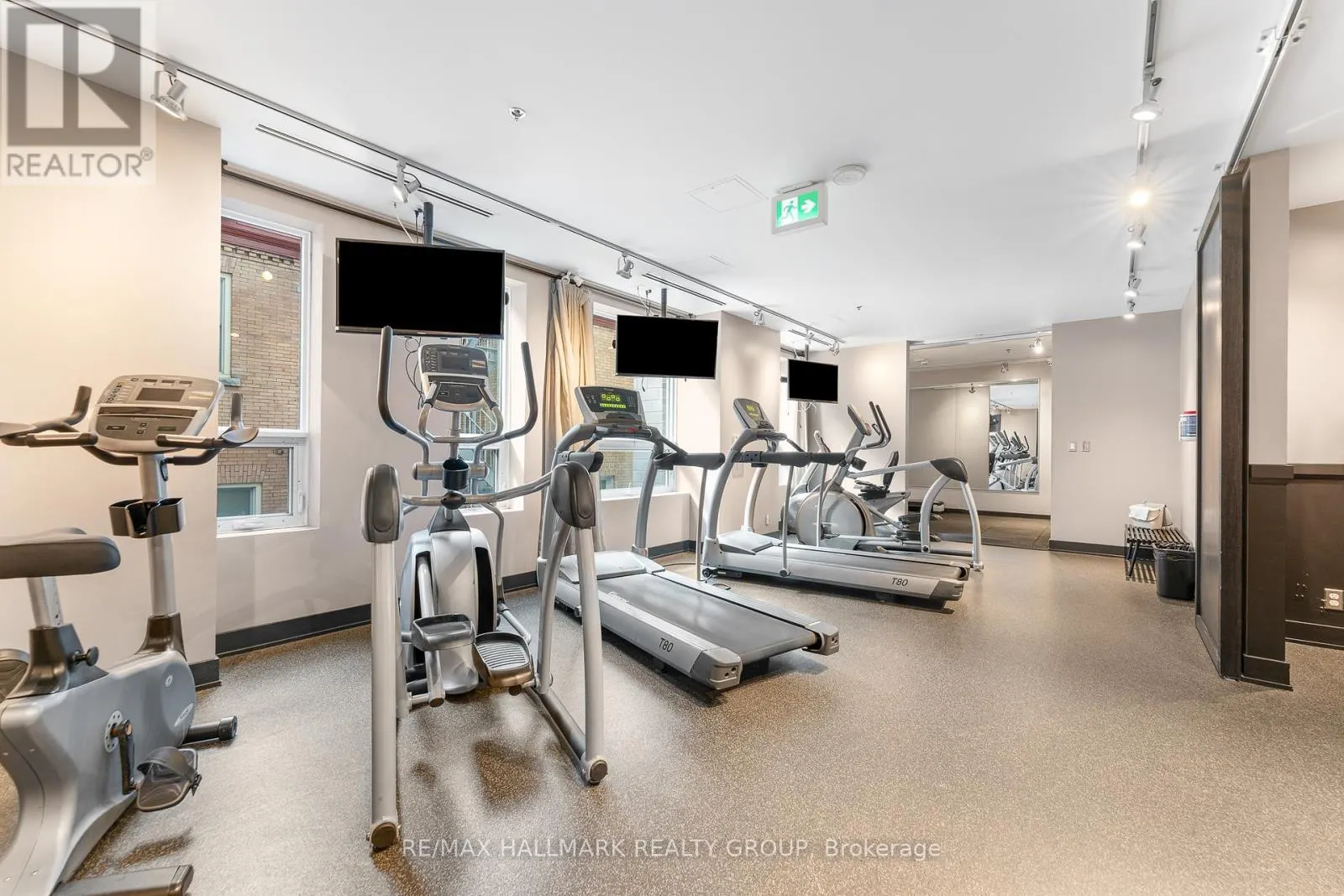 1007 - 428 SPARKS STREET