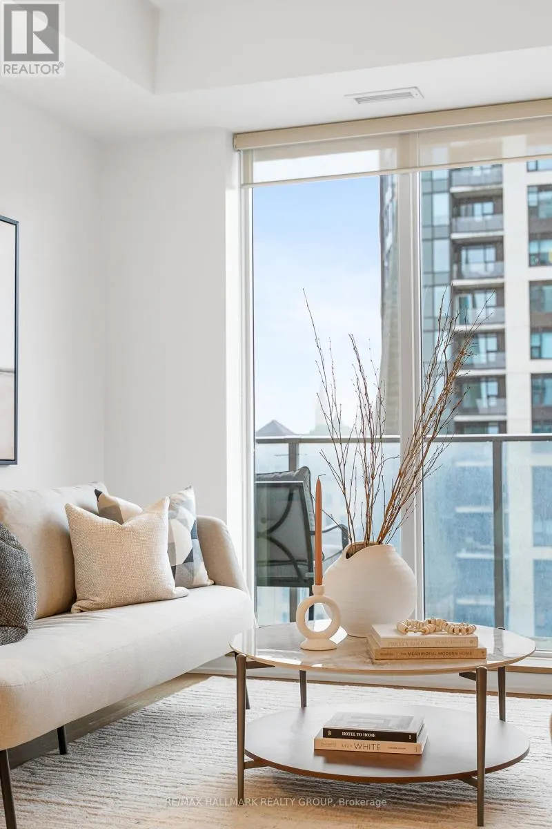 1007 - 428 SPARKS STREET