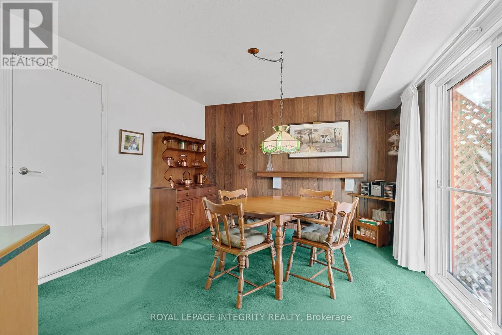 12 WYNFORD AVENUE