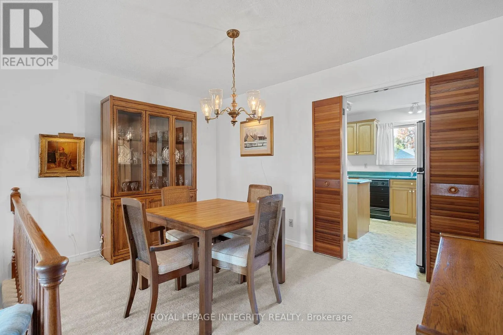 12 WYNFORD AVENUE