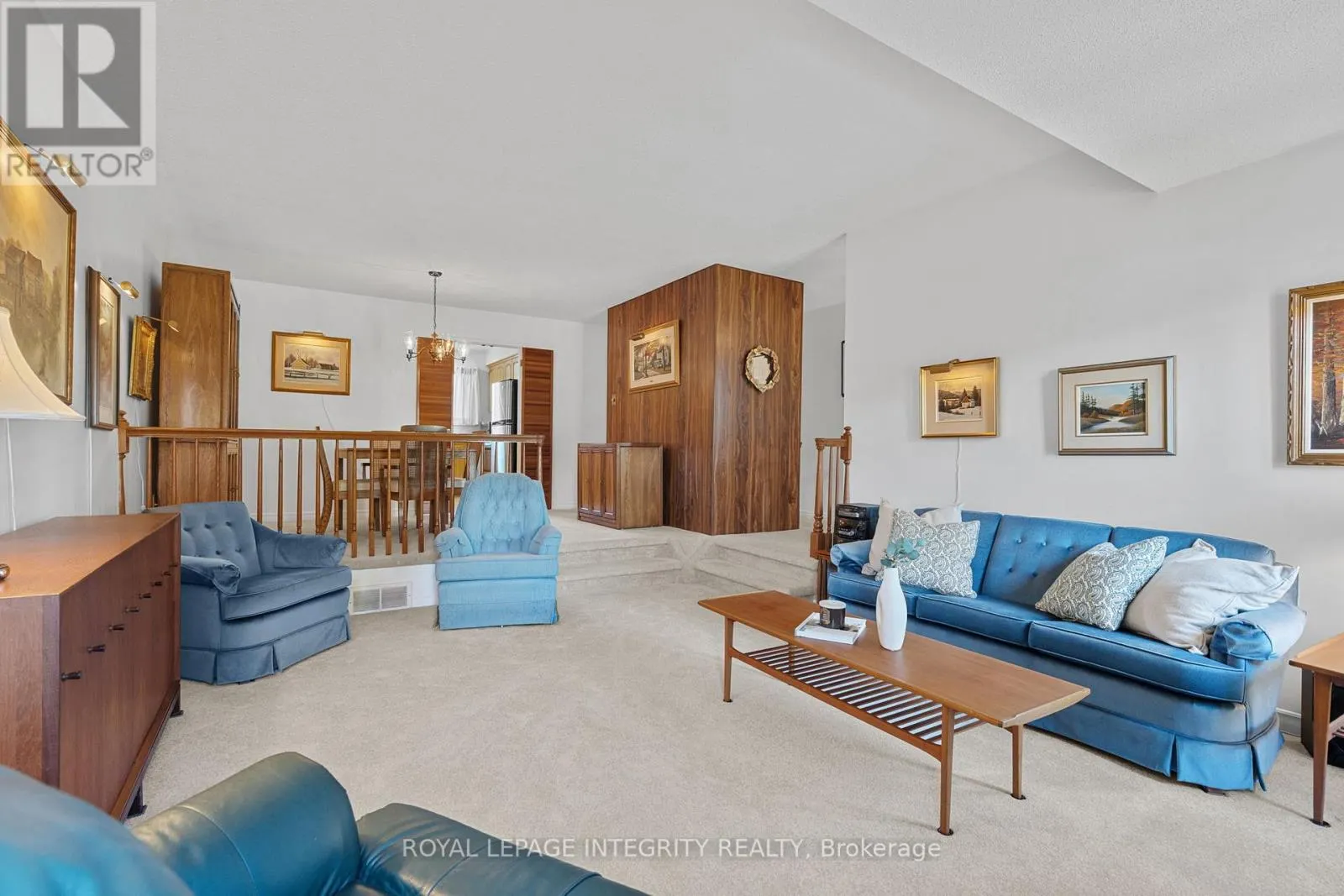 12 WYNFORD AVENUE
