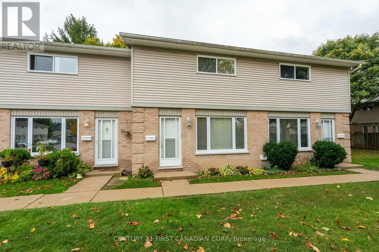 21 - 320 WESTMINSTER AVENUE, #21