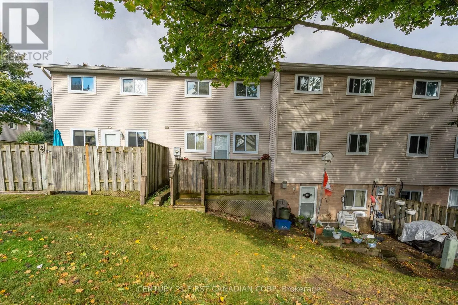 21 - 320 WESTMINSTER AVENUE, #21