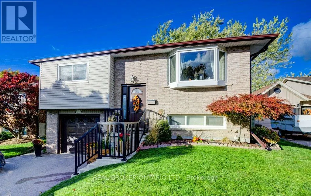 34 WILLOW GREEN COURT