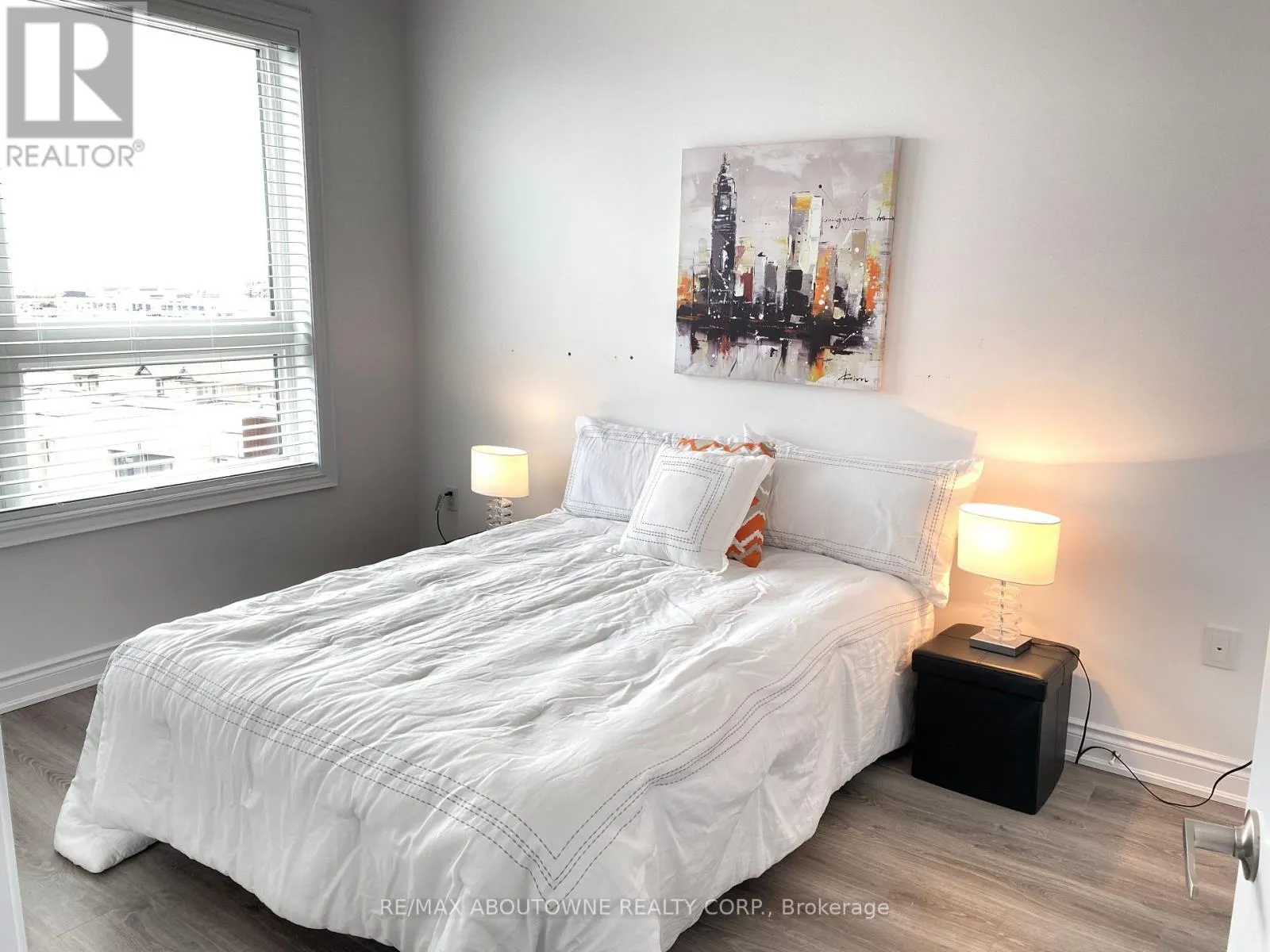 606 - 125 SHOREVIEW PLACE