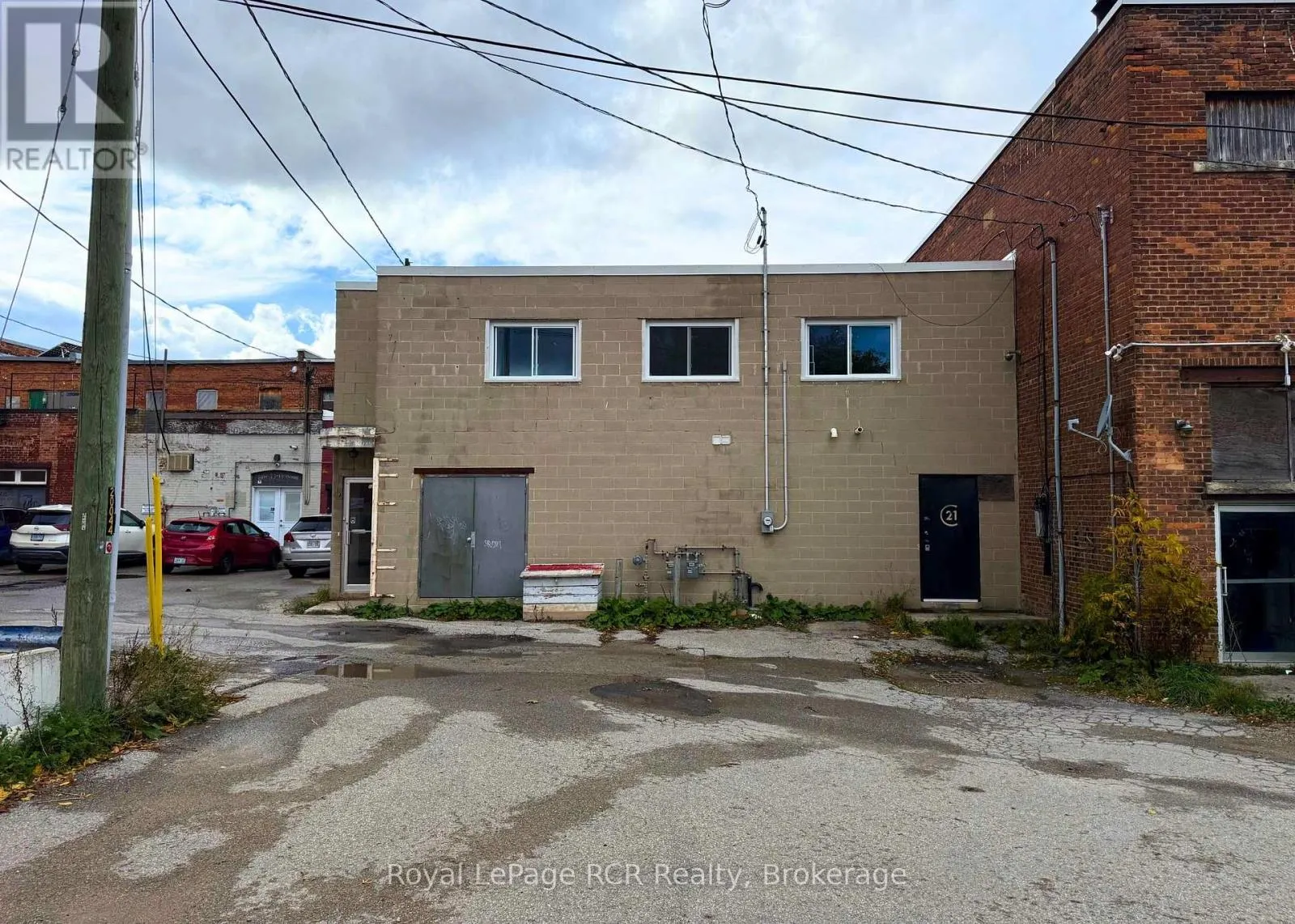 925 & 927 2ND AVENUE E