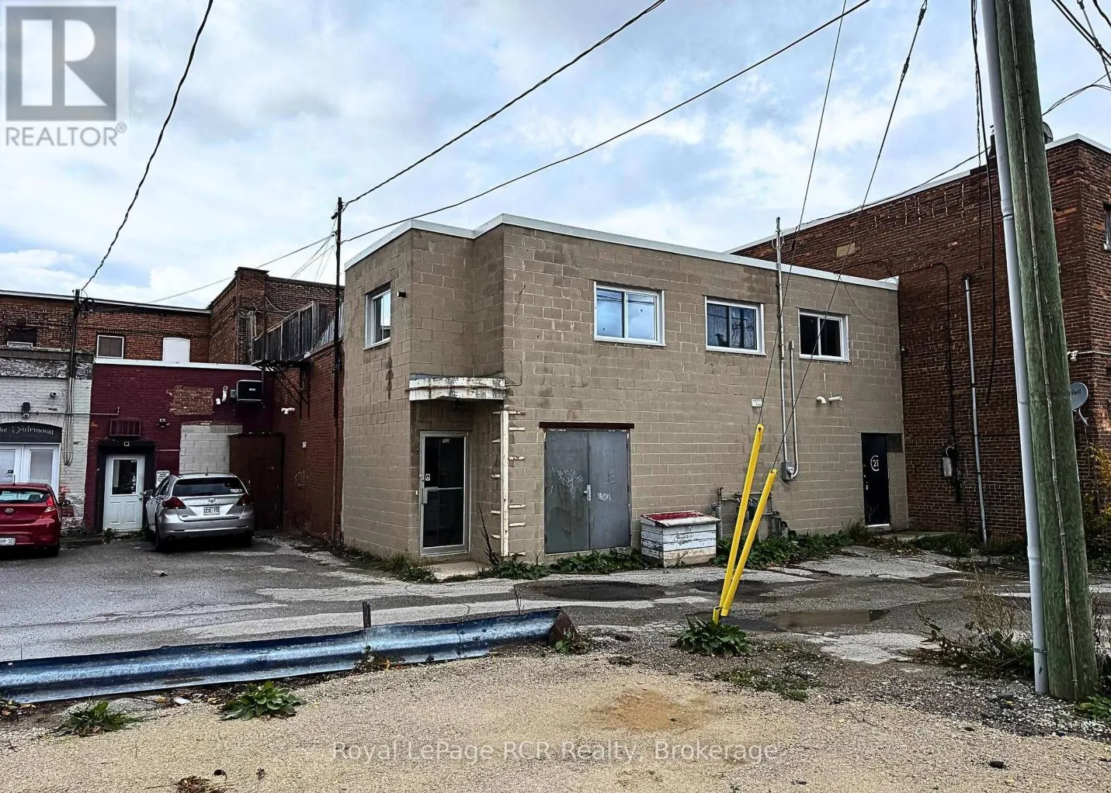 925 & 927 2ND AVENUE E