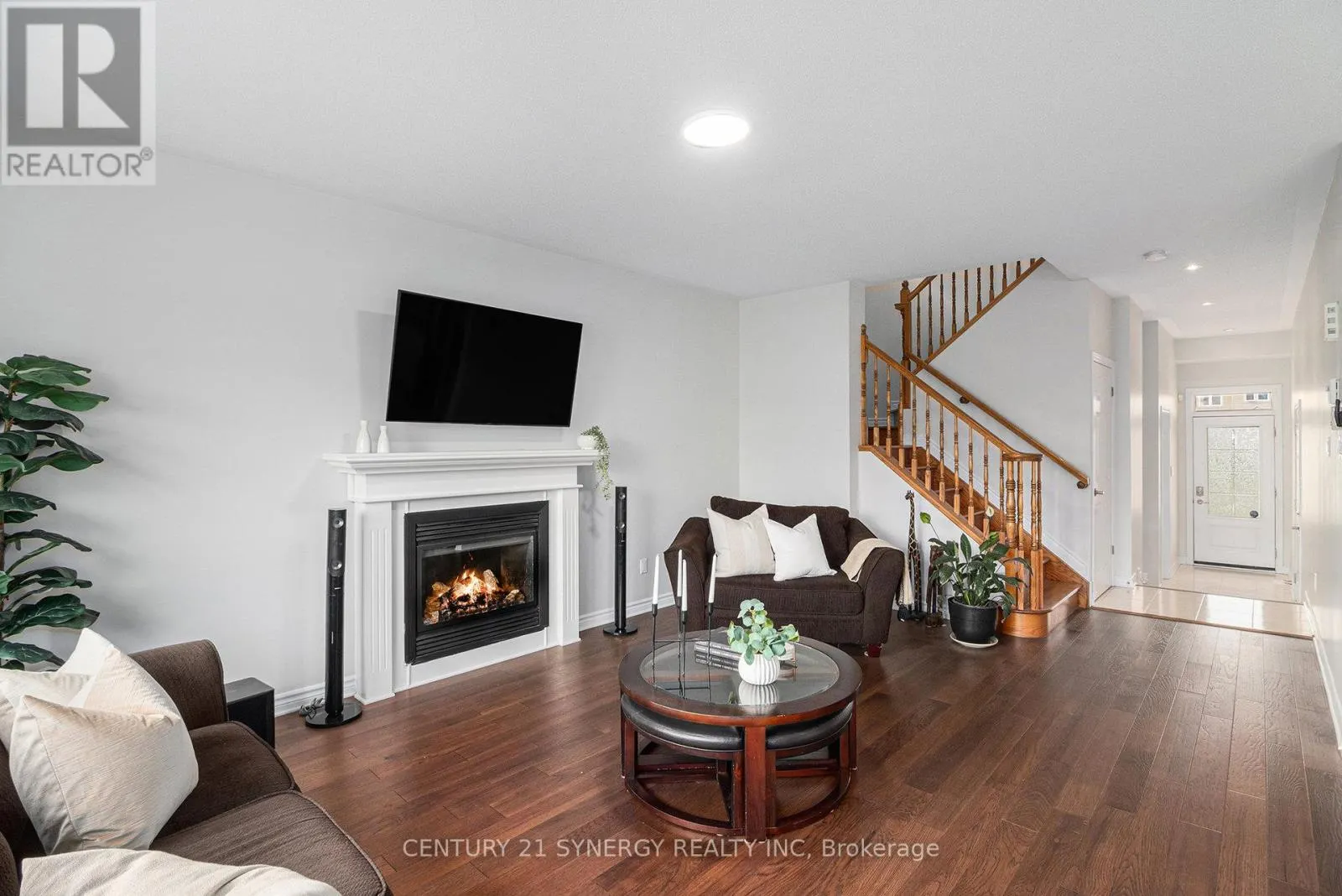 2479 ESPRIT DRIVE