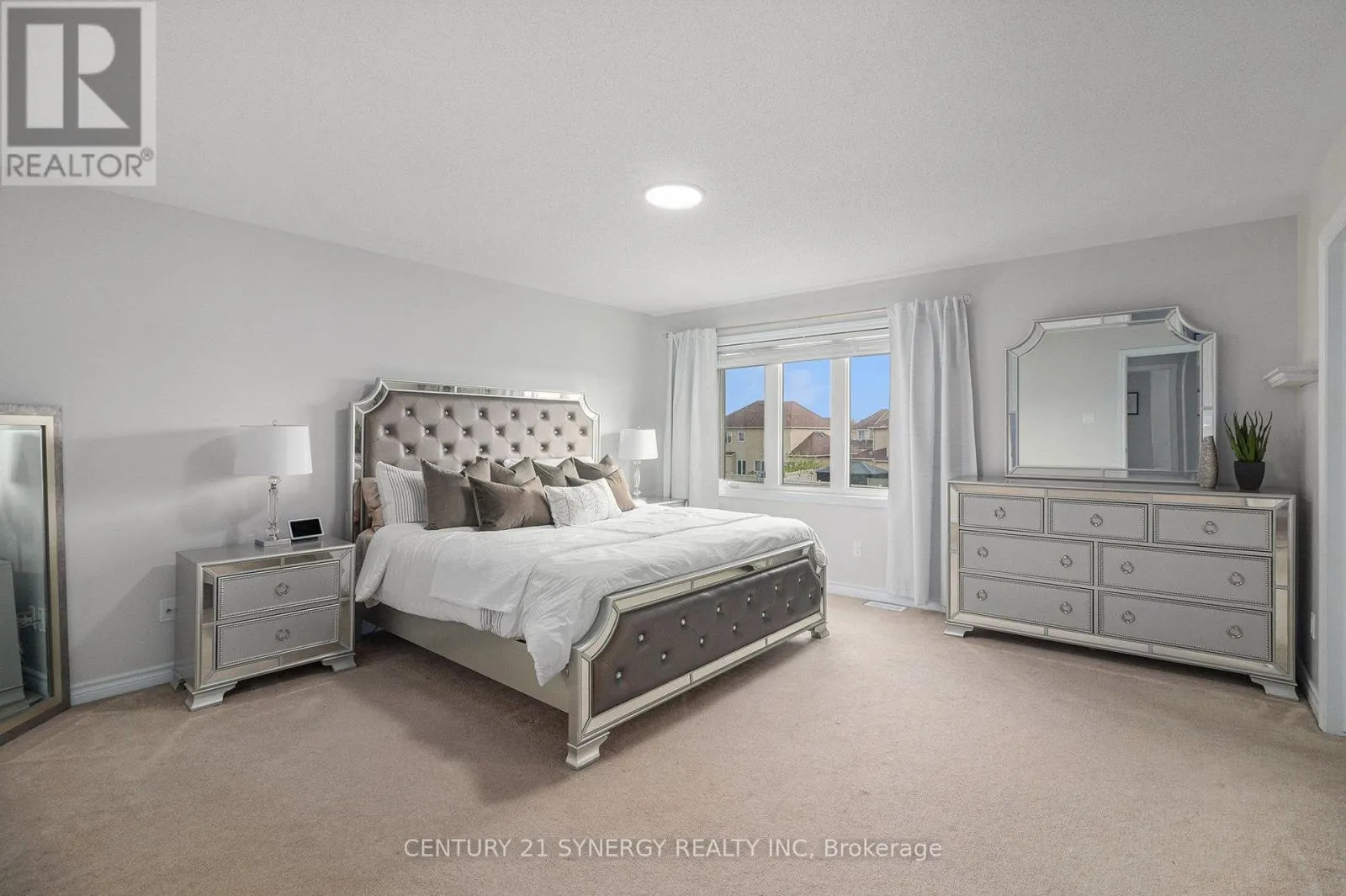 2479 ESPRIT DRIVE