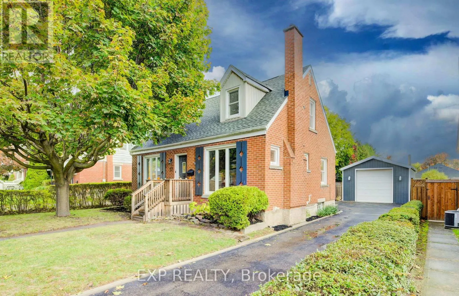 27 DUDHOPE AVENUE