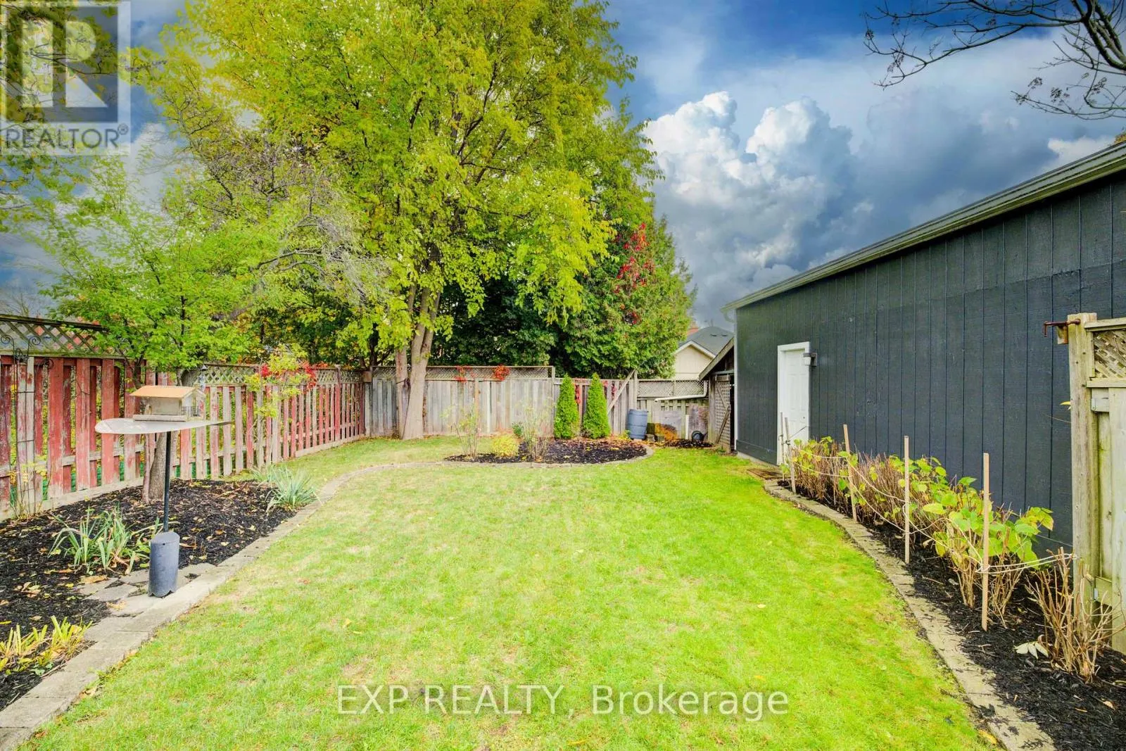 27 DUDHOPE AVENUE