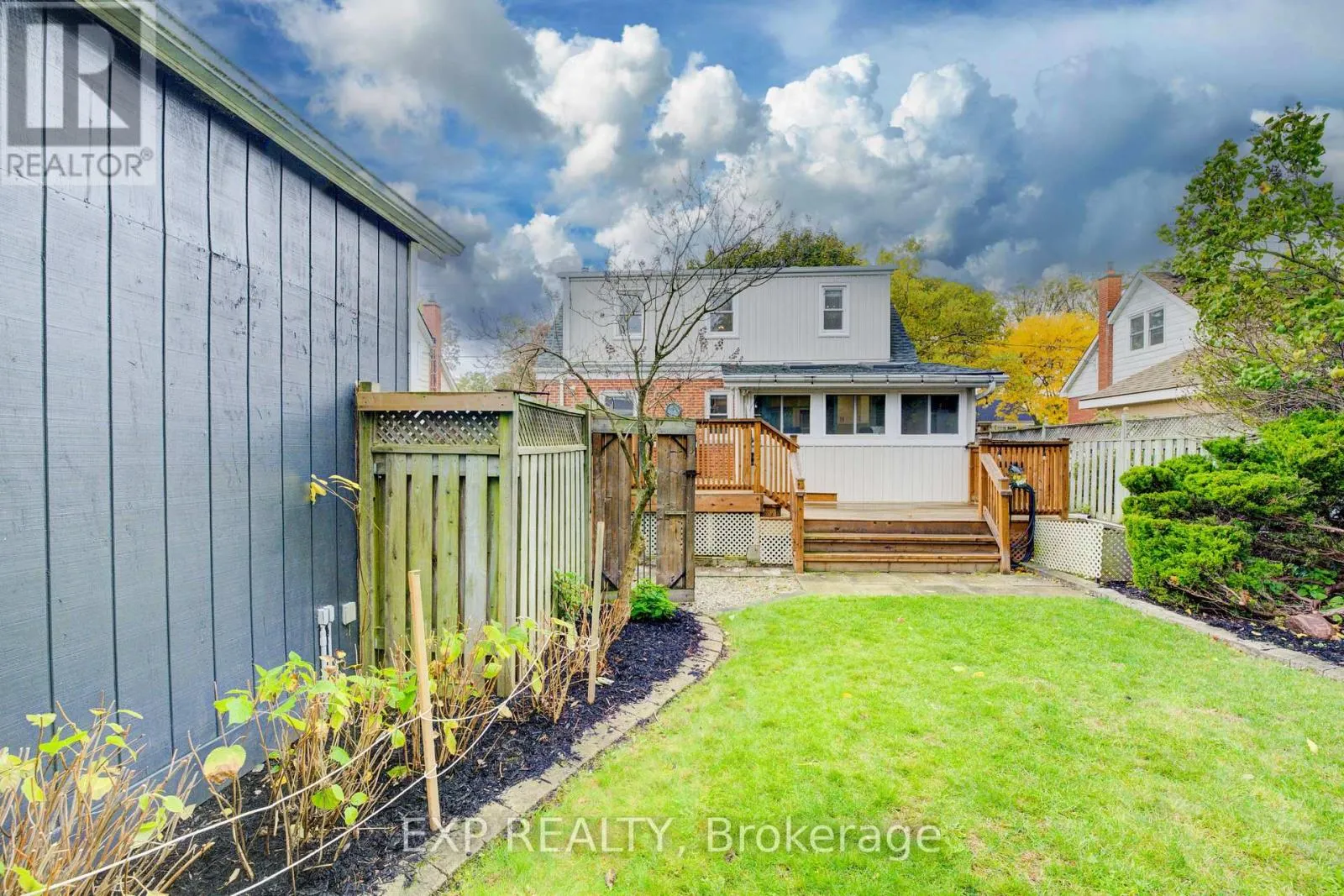 27 DUDHOPE AVENUE