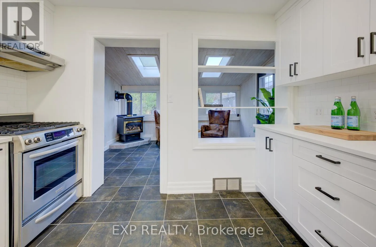 27 DUDHOPE AVENUE