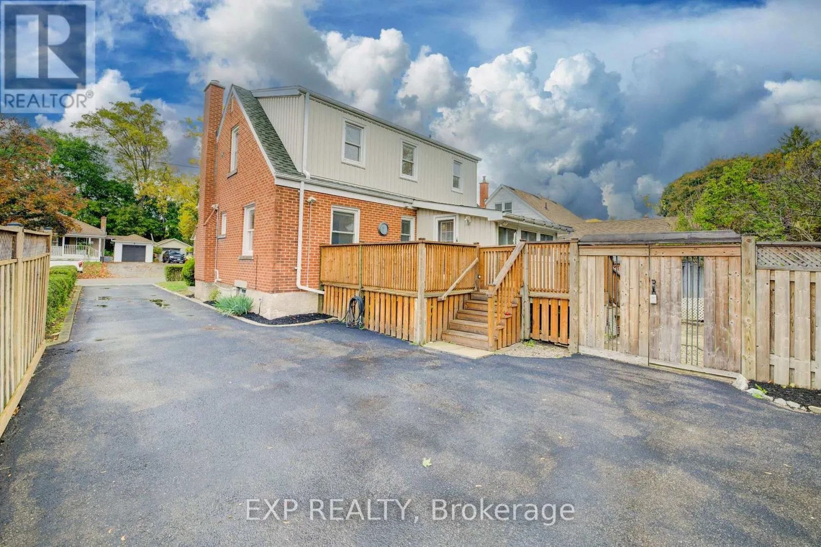 27 DUDHOPE AVENUE