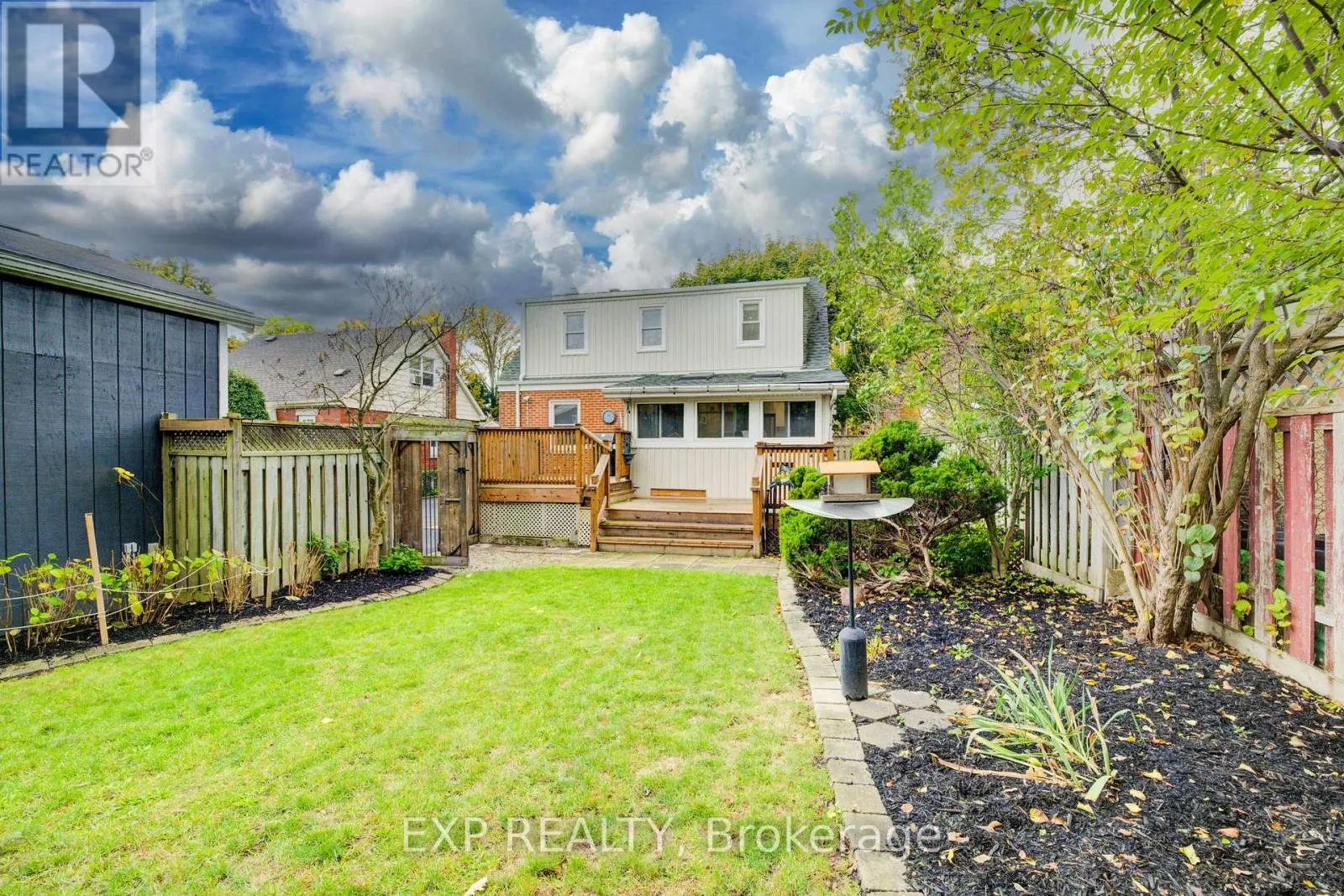 27 DUDHOPE AVENUE