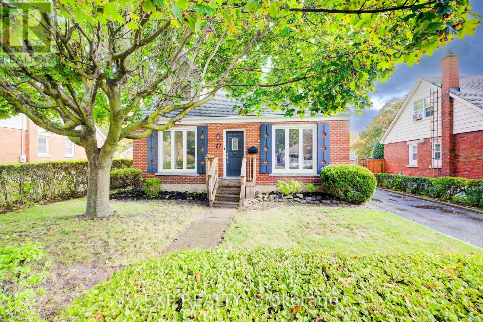 27 DUDHOPE AVENUE