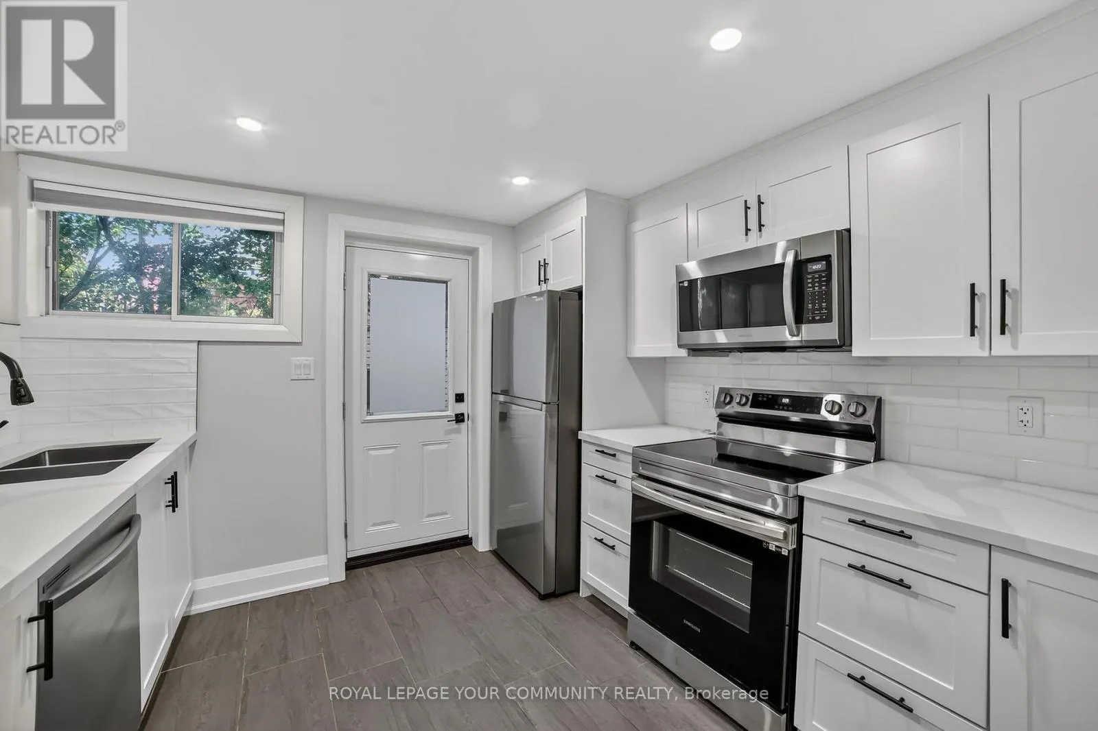 97 GARFIELD AVENUE S