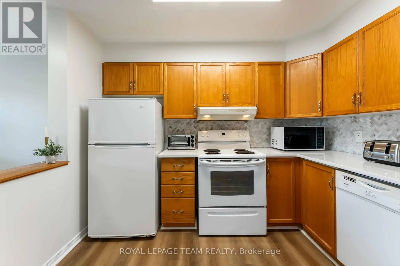 203 - 495 CANTEVAL TERRACE