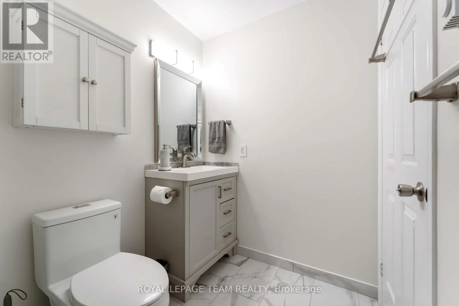 203 - 495 CANTEVAL TERRACE