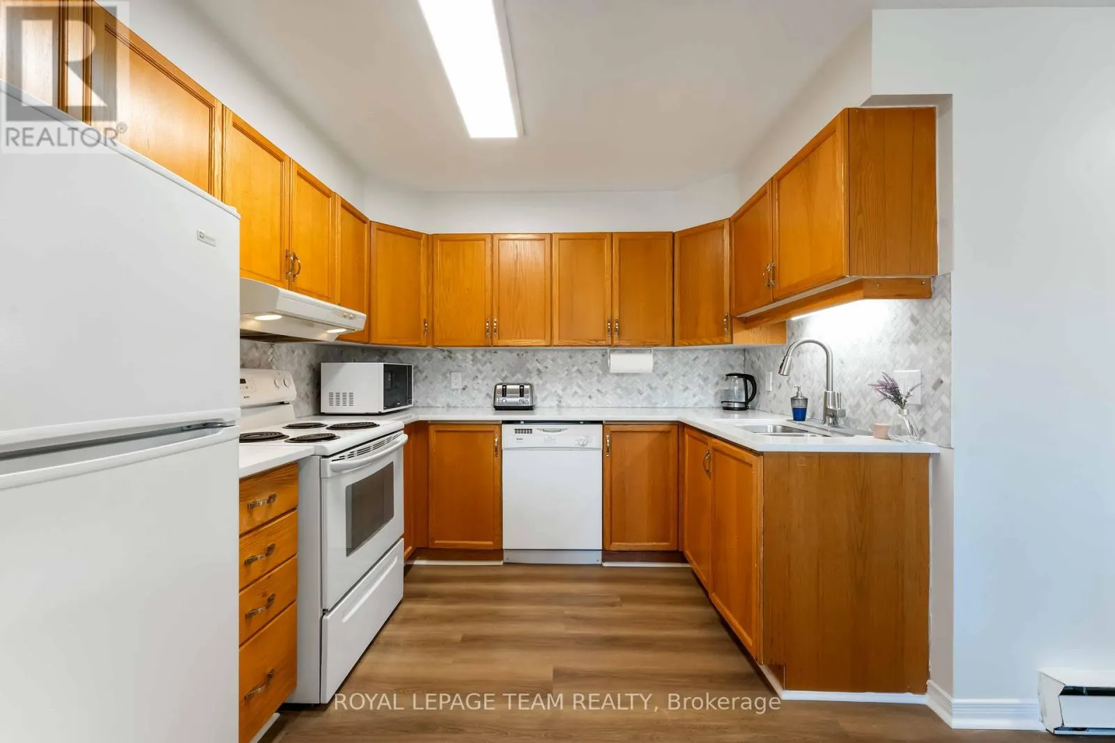 203 - 495 CANTEVAL TERRACE