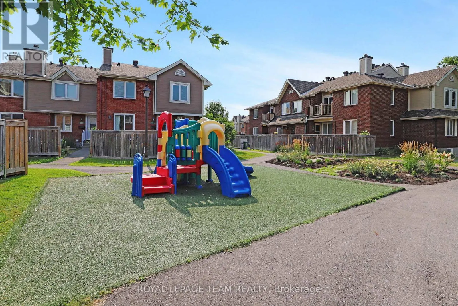 203 - 495 CANTEVAL TERRACE