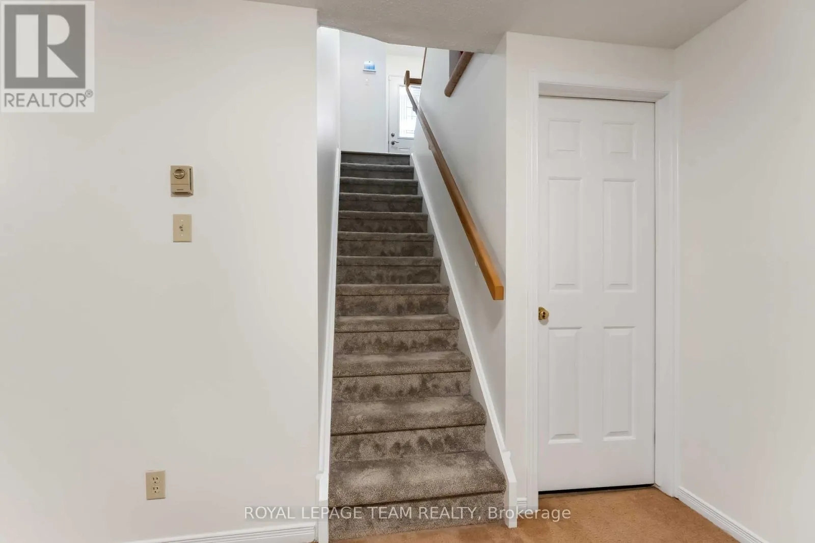 203 - 495 CANTEVAL TERRACE