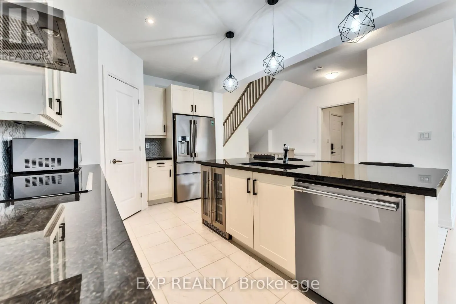 156 SCHOONERS LANE
