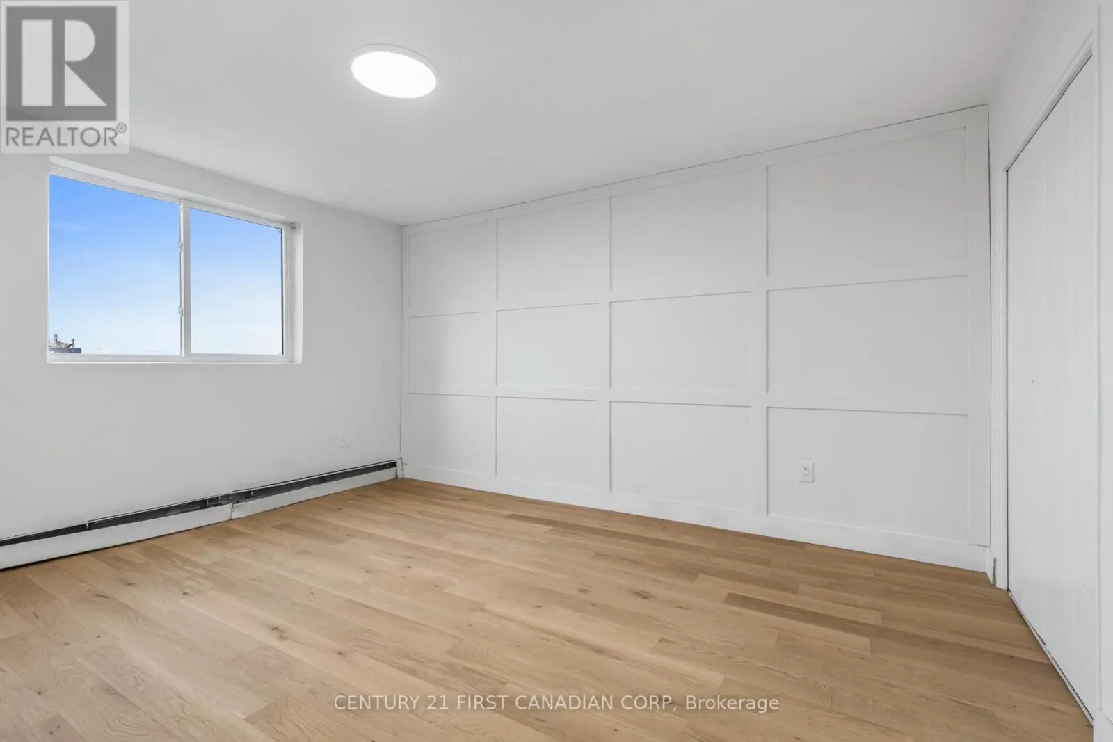 702 - 563 MORNINGTON AVENUE, #702