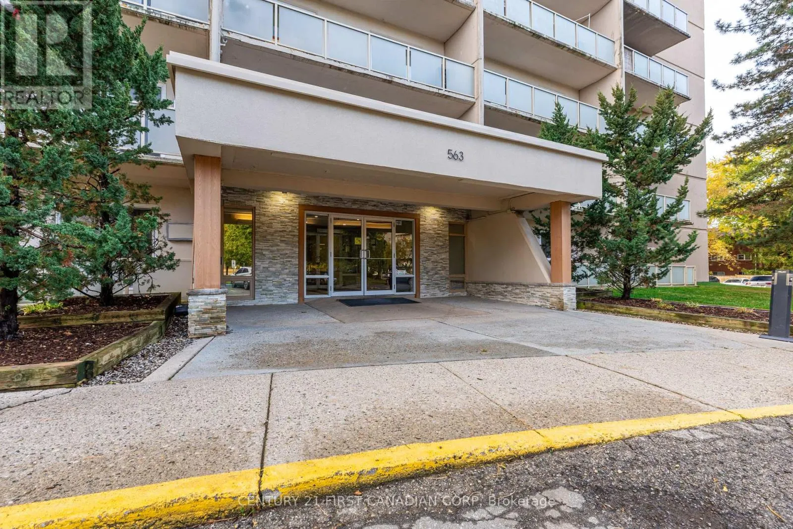 702 - 563 MORNINGTON AVENUE, #702