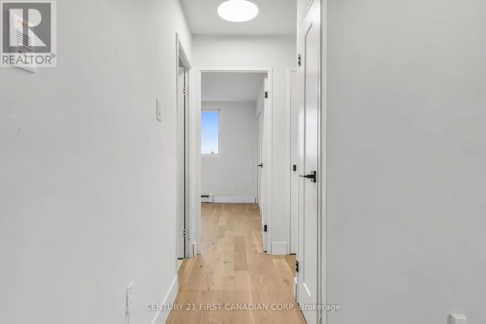 702 - 563 MORNINGTON AVENUE, #702