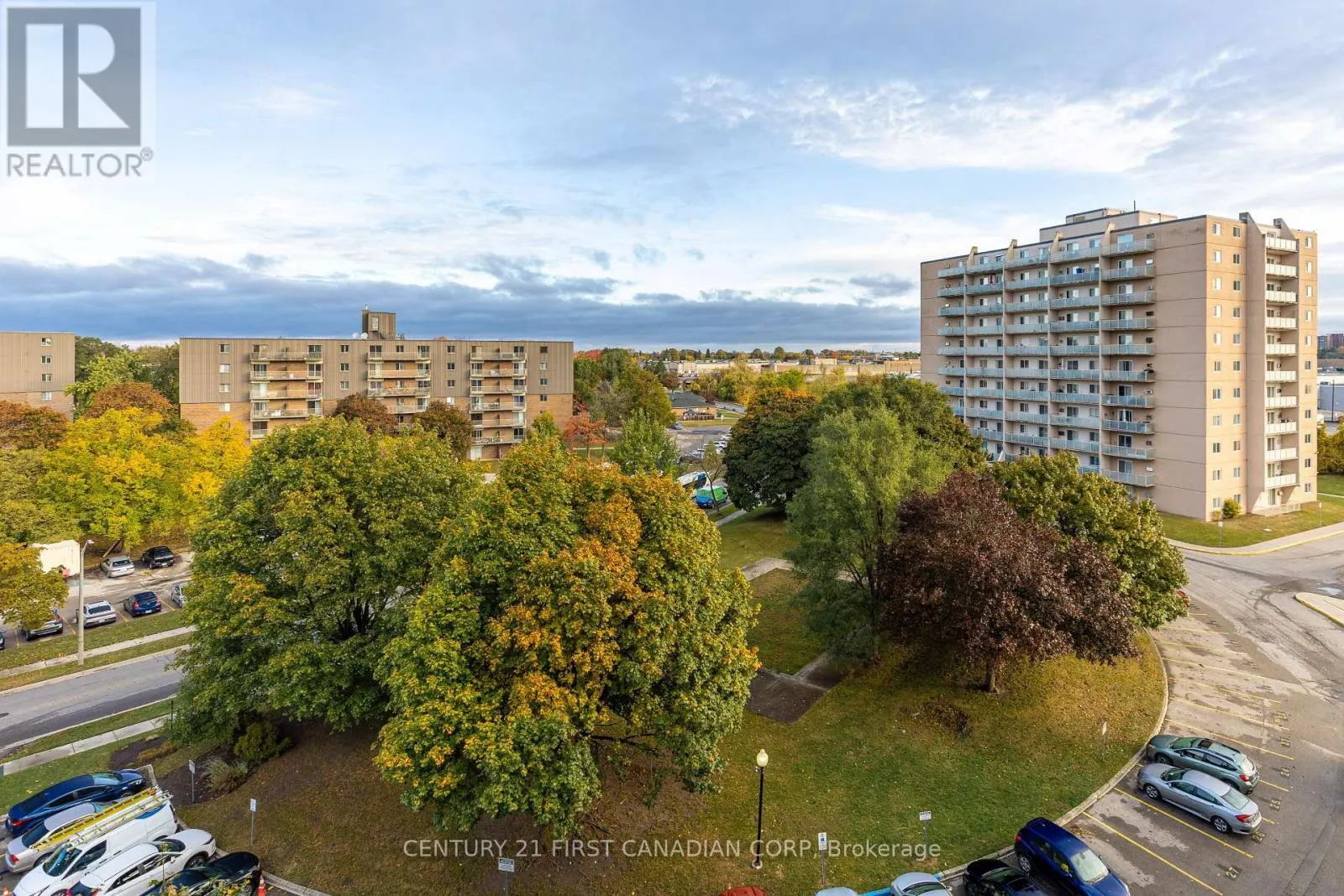 702 - 563 MORNINGTON AVENUE, #702