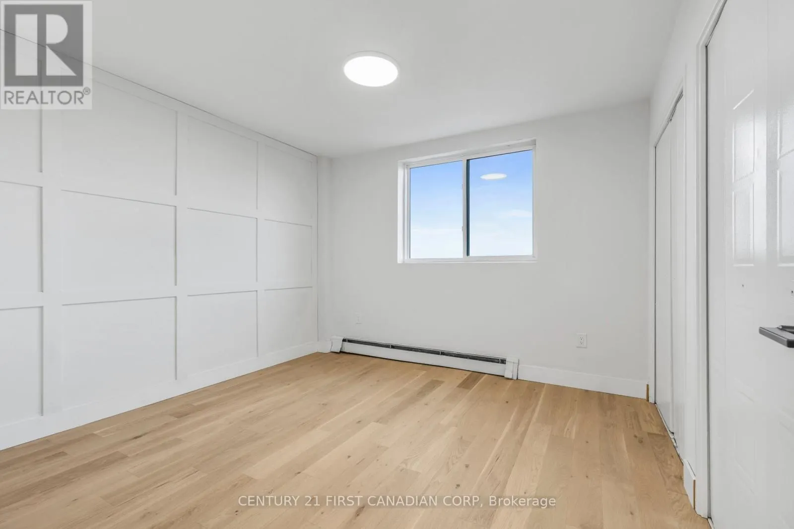702 - 563 MORNINGTON AVENUE, #702