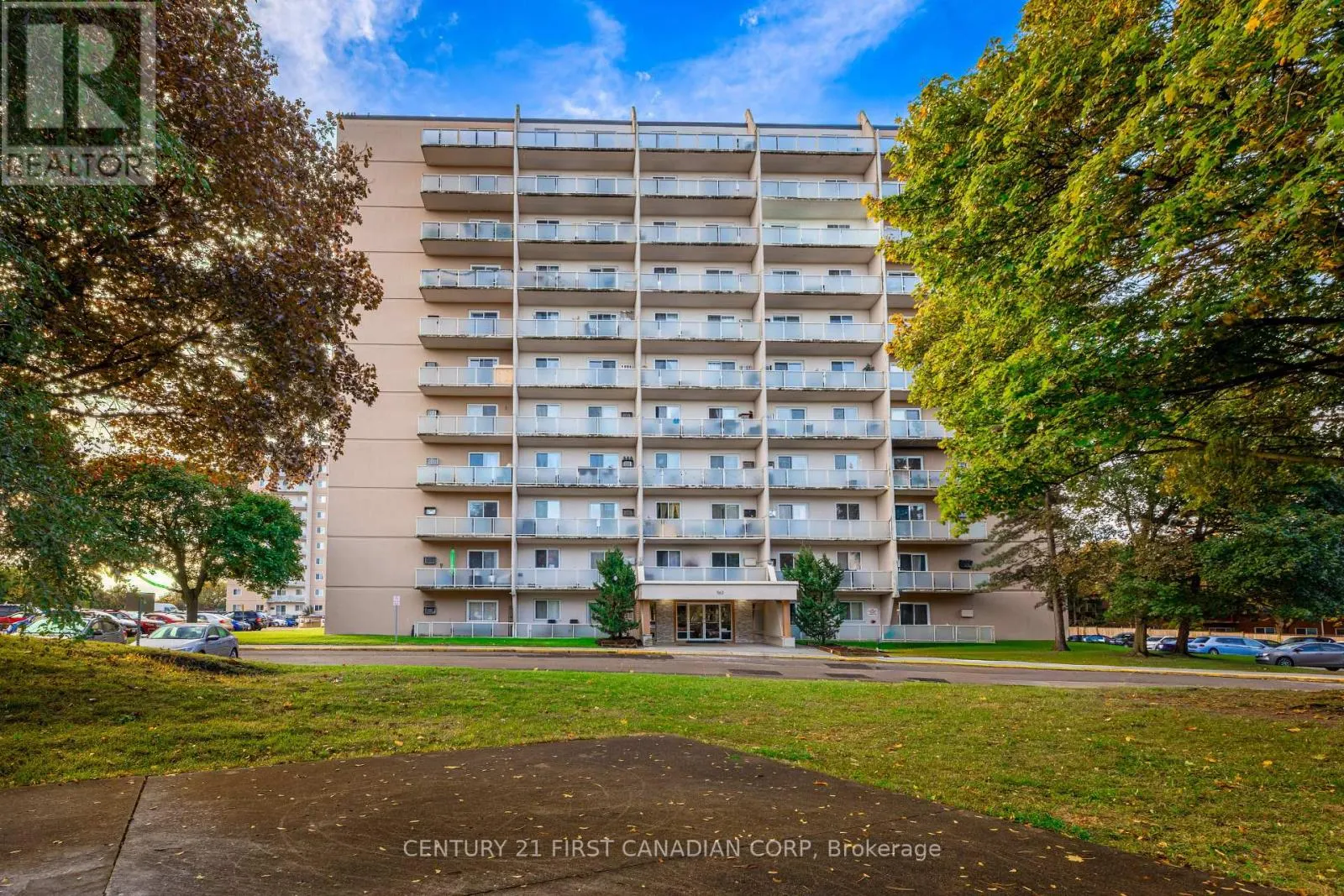 702 - 563 MORNINGTON AVENUE, #702