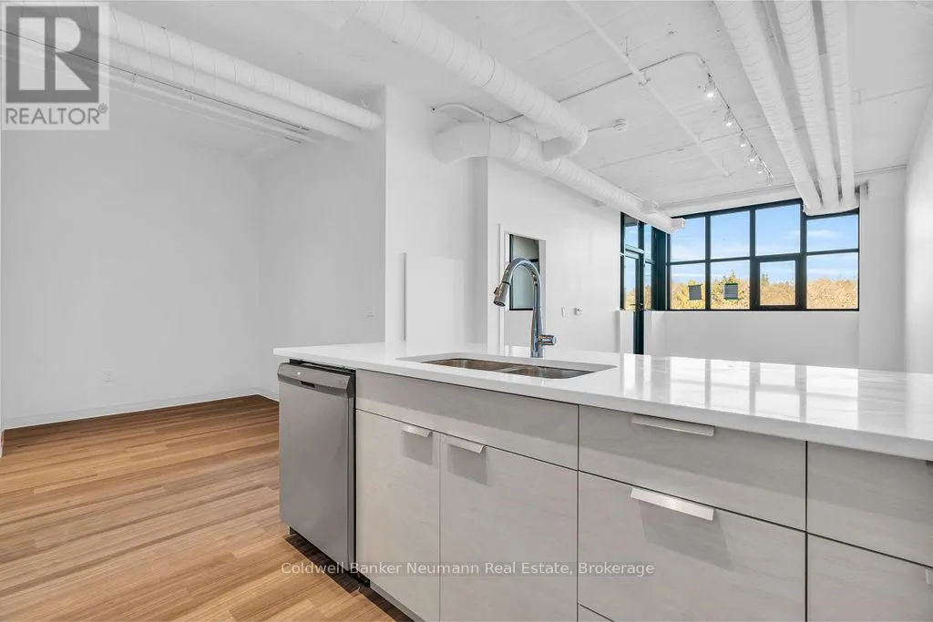 314 - 120 HURON STREET, #314
