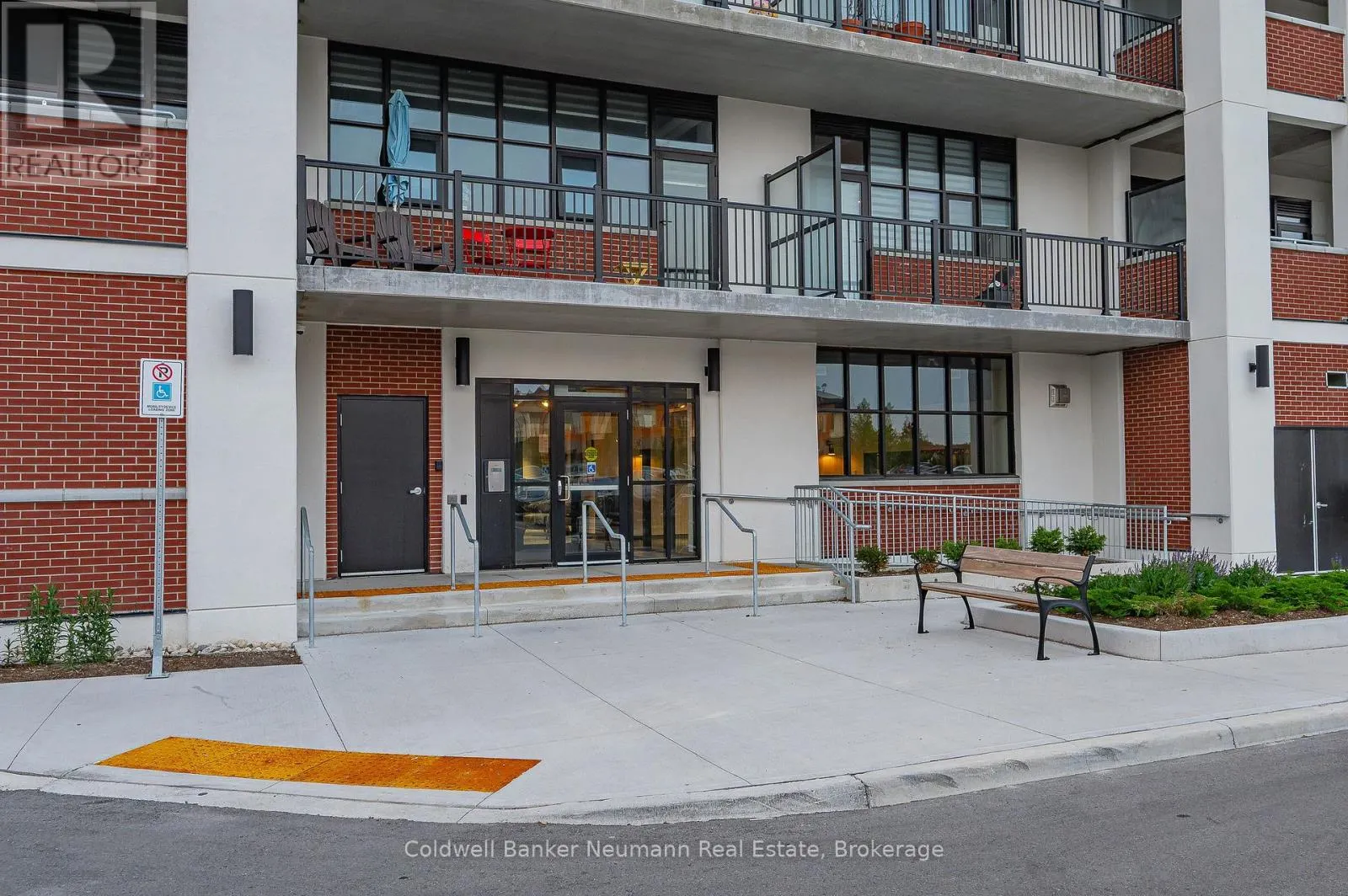 314 - 120 HURON STREET, #314