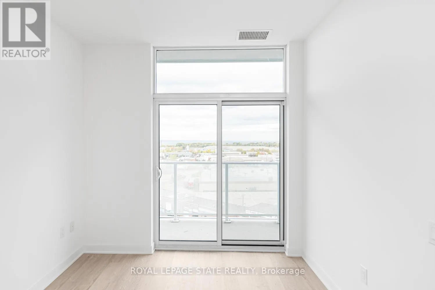 813 - 2782 BARTON STREET E