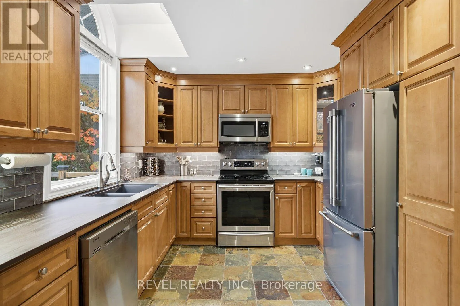 94 ELGIN STREET