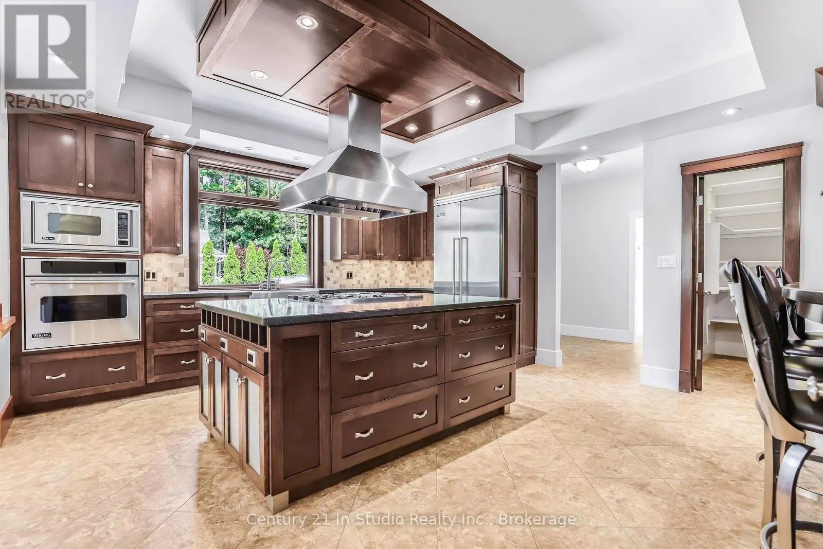 27 CARTER DRIVE