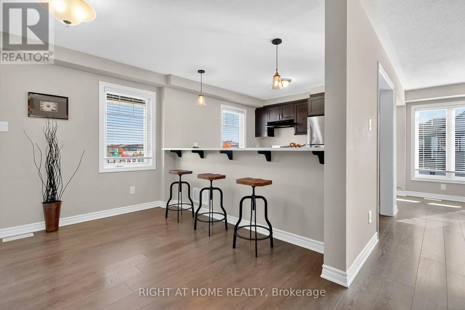 91 BUFFALOGRASS CRESCENT