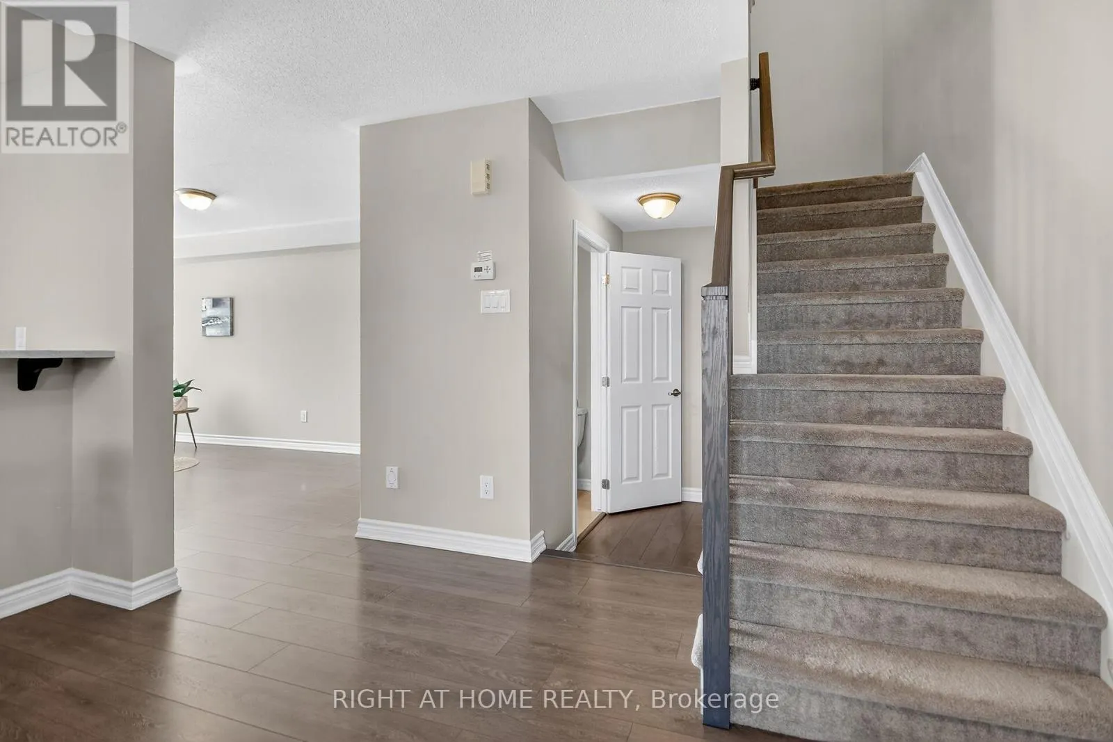 91 BUFFALOGRASS CRESCENT