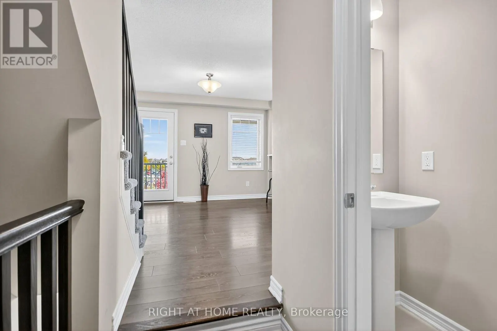 91 BUFFALOGRASS CRESCENT