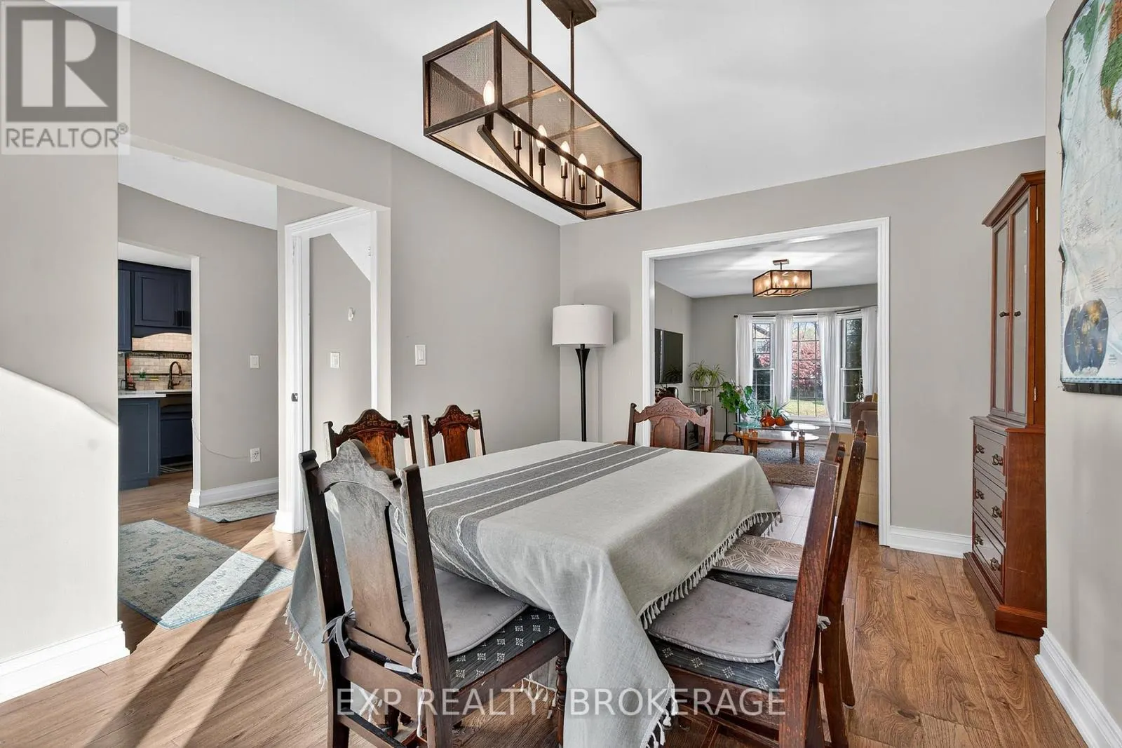 50 CHARTWELL CRESCENT