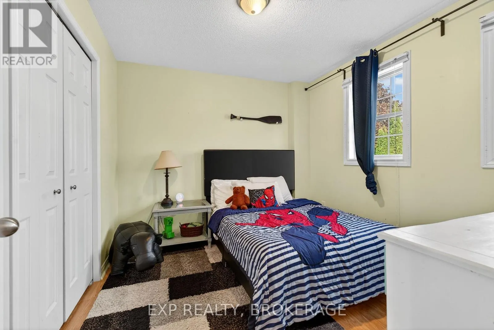 50 CHARTWELL CRESCENT