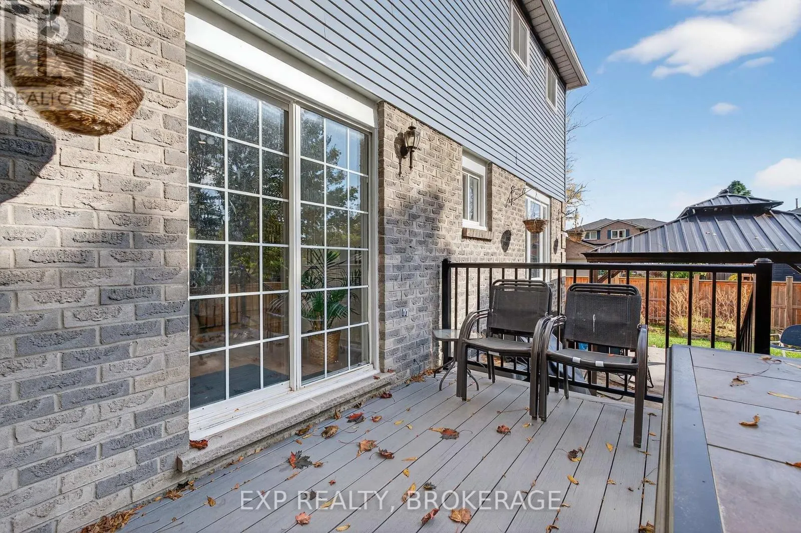 50 CHARTWELL CRESCENT