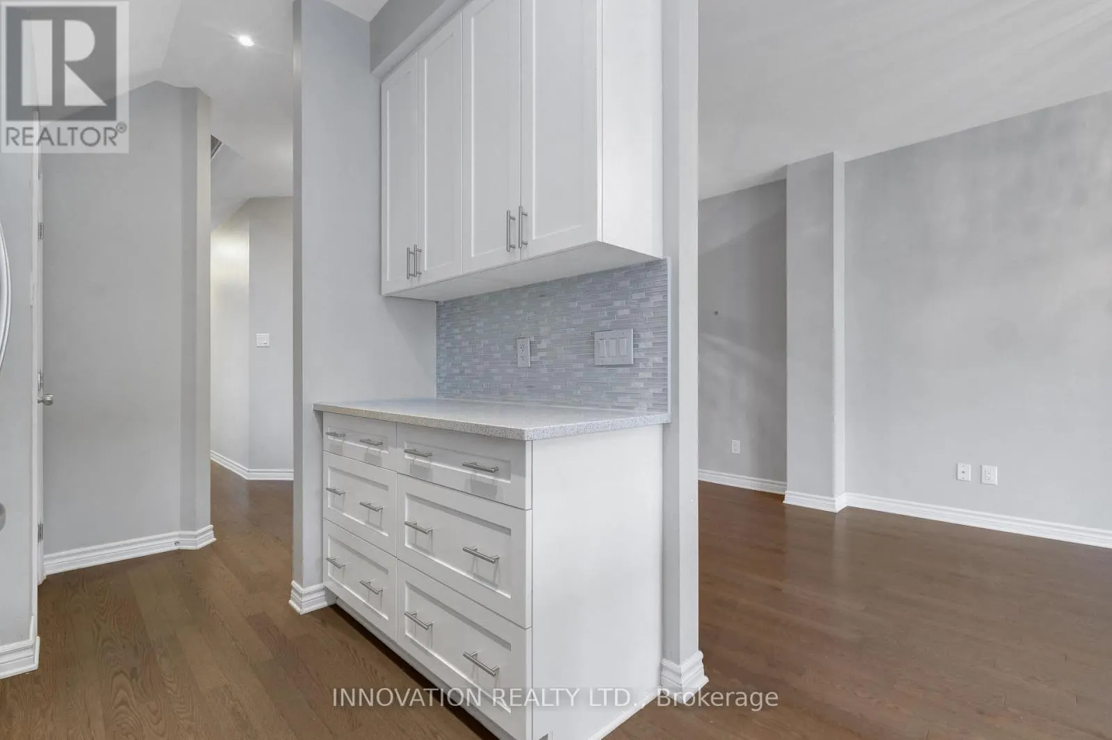 322 FERGUS CRESCENT