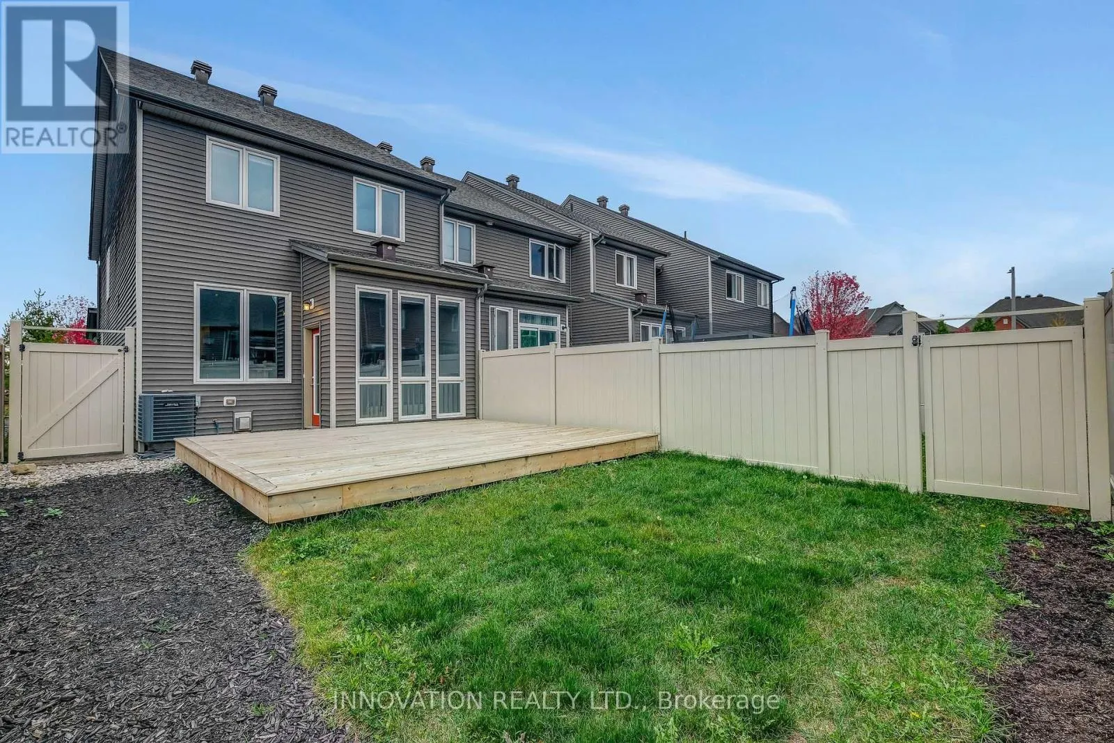 322 FERGUS CRESCENT