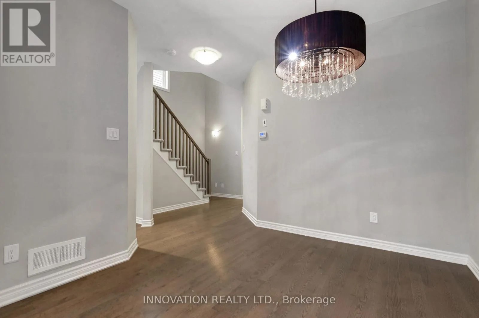 322 FERGUS CRESCENT