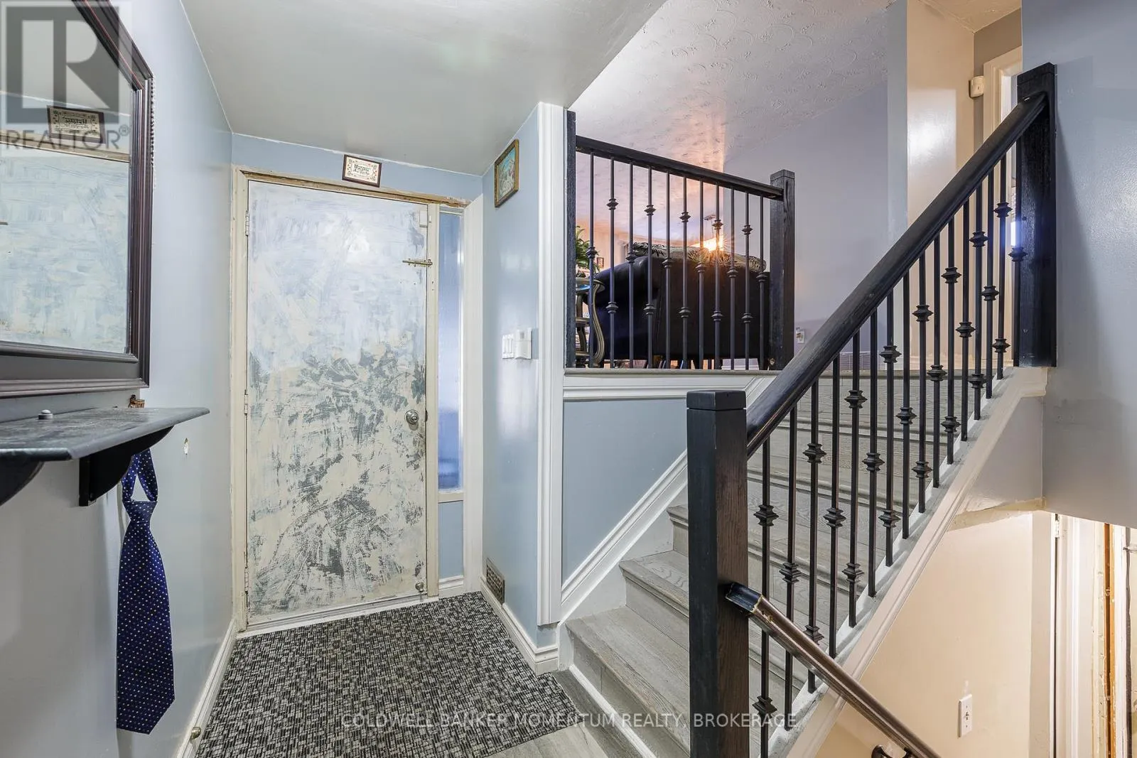 4 KERWIN GATE