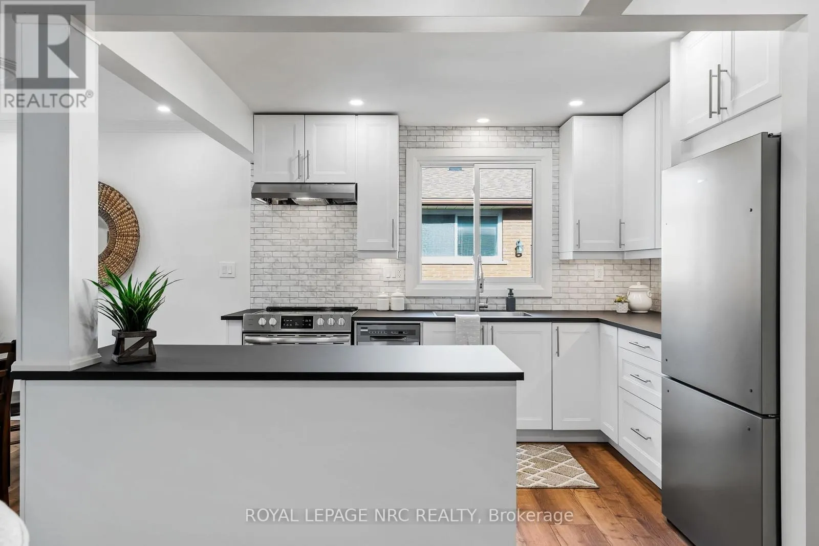 UPPER - 4908 PETTIT AVENUE, #Upper