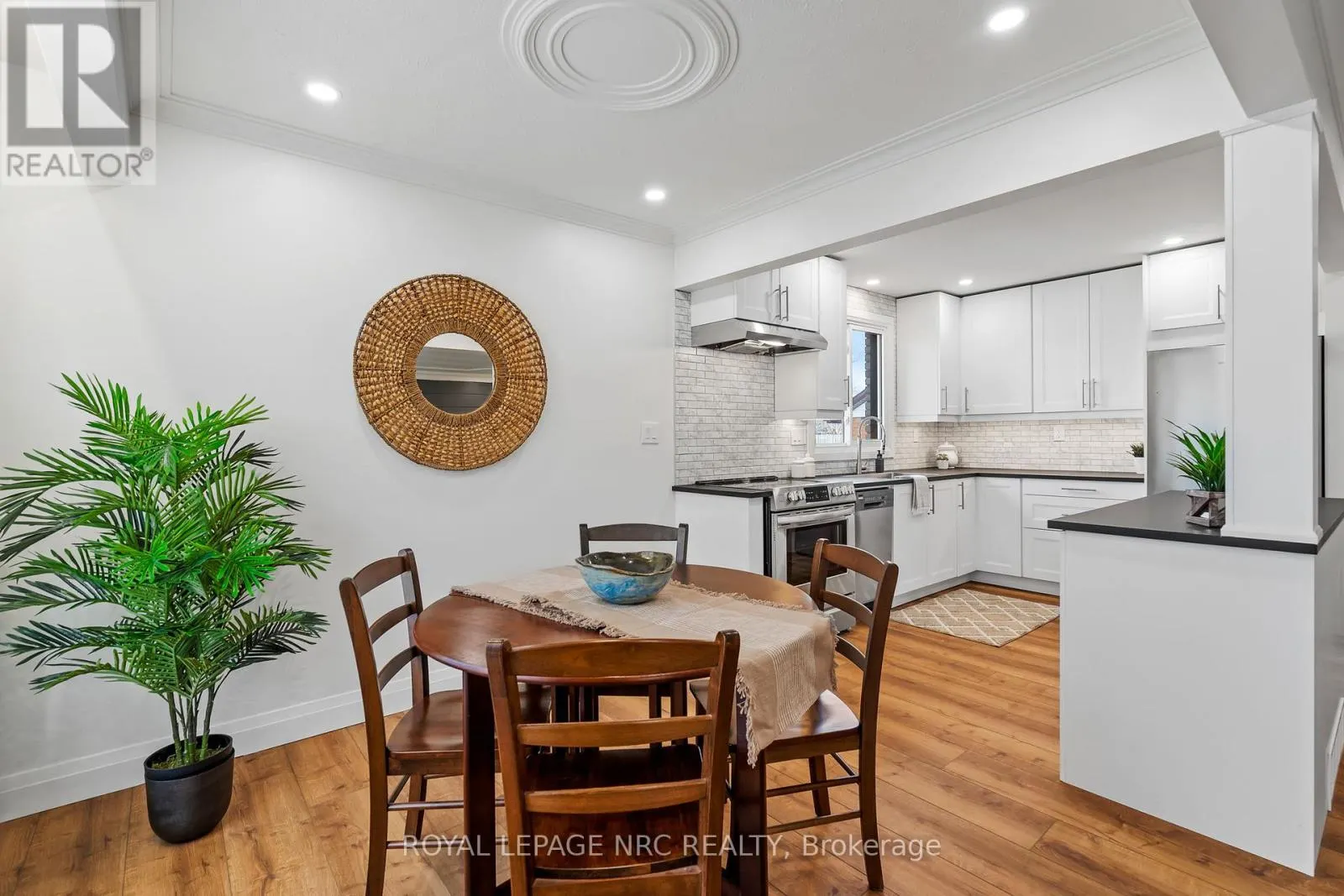 UPPER - 4908 PETTIT AVENUE, #Upper